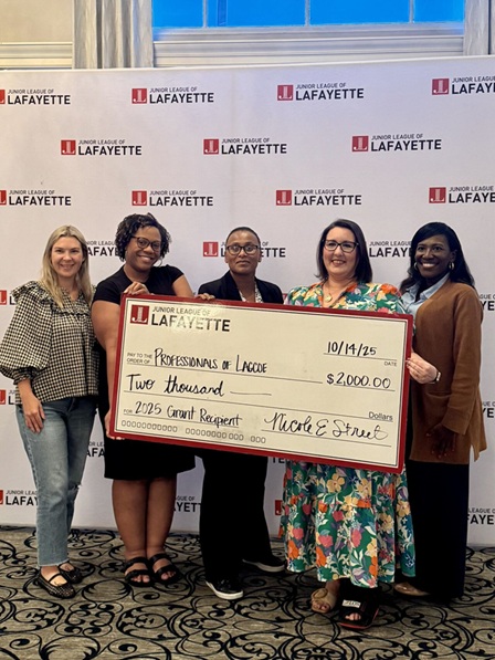 Junior League of Lafayette Awards $2,000 Grant to Support Lagcoe’s STEM Event for Middle School Girls photo